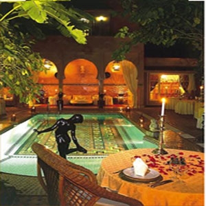Dar http://www.hungarianhotel.com/pic/aulich.htm http://www.hungarianhotel.com/pic/jozsefa.html 7.